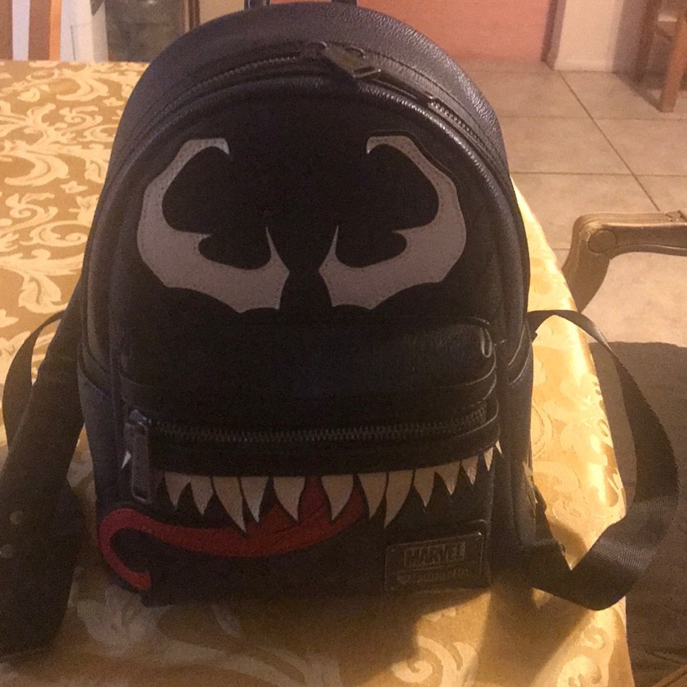 Venom Loungefly Mini backpack!!!!!